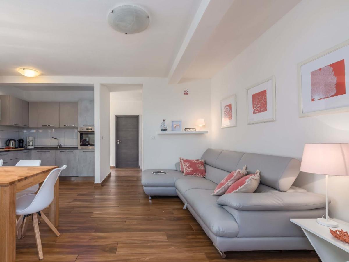 Holiday Home Villa Joy By Interhome Novigrad Istria Exterior foto
